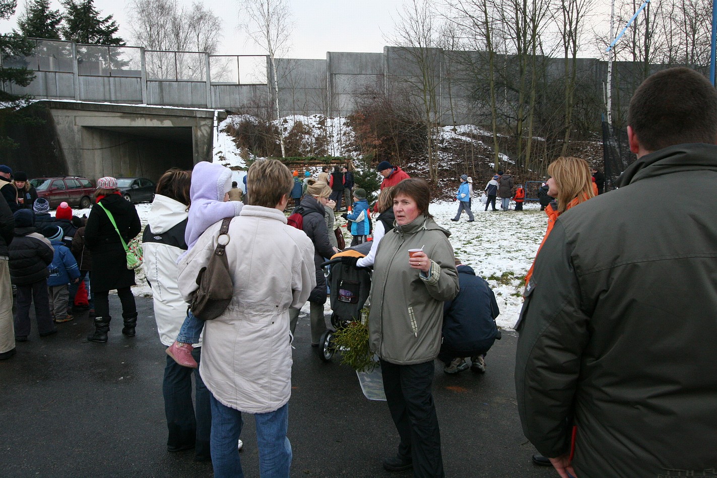 Na jarmarku to jede.jpg