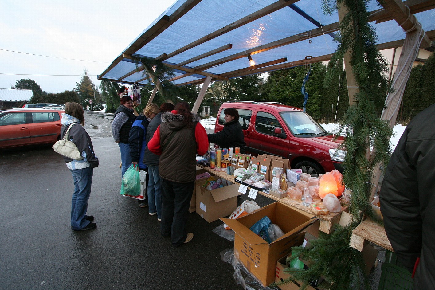 U Blanky se tvoří fronta.jpg